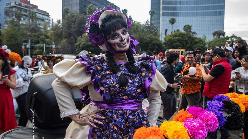 Mega Procesión de Catrinas 2025.